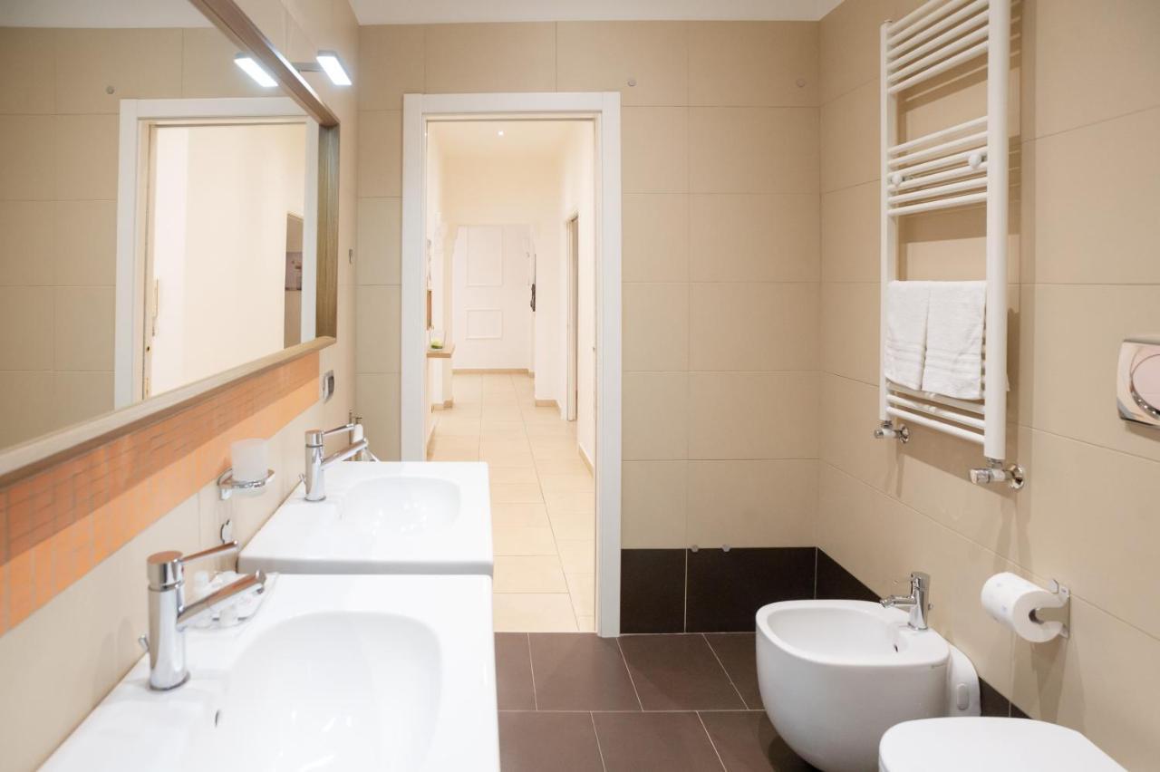 Internotre Luxury Apartment Bari Exteriér fotografie