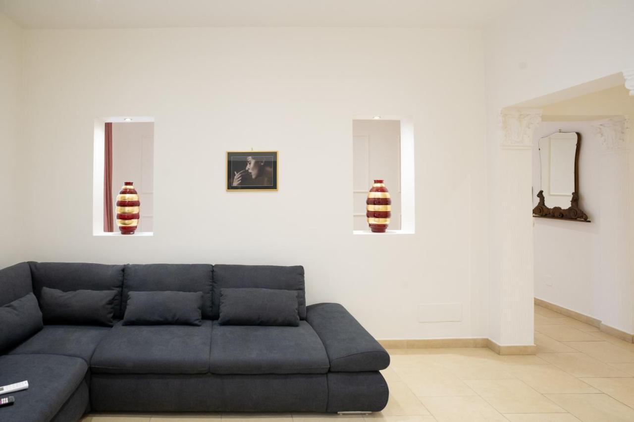 Internotre Luxury Apartment Bari Exteriér fotografie